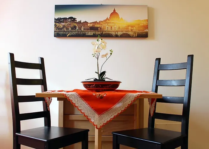 Lollo House - Romantic Apartment Near Termini, San Lorenzo Rome