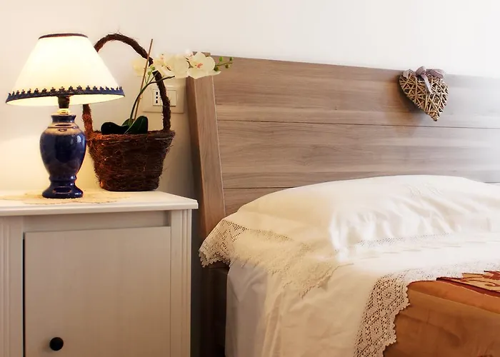 Lollo House - Romantic Apartment Near Termini, San Lorenzo Vakantiehuis *