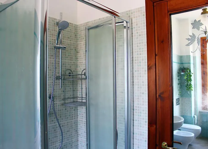 Lollo House - Romantic Apartment Near Termini, San Lorenzo * Rome