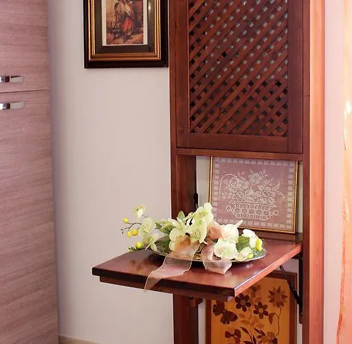 Vakantiehuis Lollo House - Romantic Apartment Near Termini, San Lorenzo